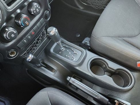 Used 2016 Jeep Wrangler Unlimited Sport w/ Connectivity Group image 18