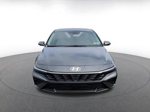 Used 2025 Hyundai Elantra Limited image 5