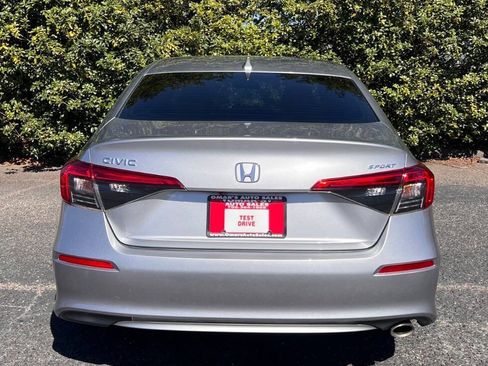 Used 2022 Honda Civic Sport image 6