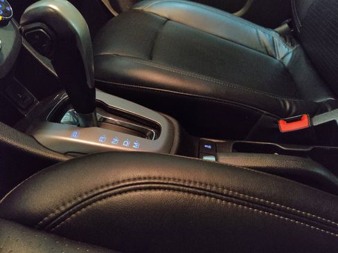 Used 2018 Chevrolet Sonic Premier FWD image 26