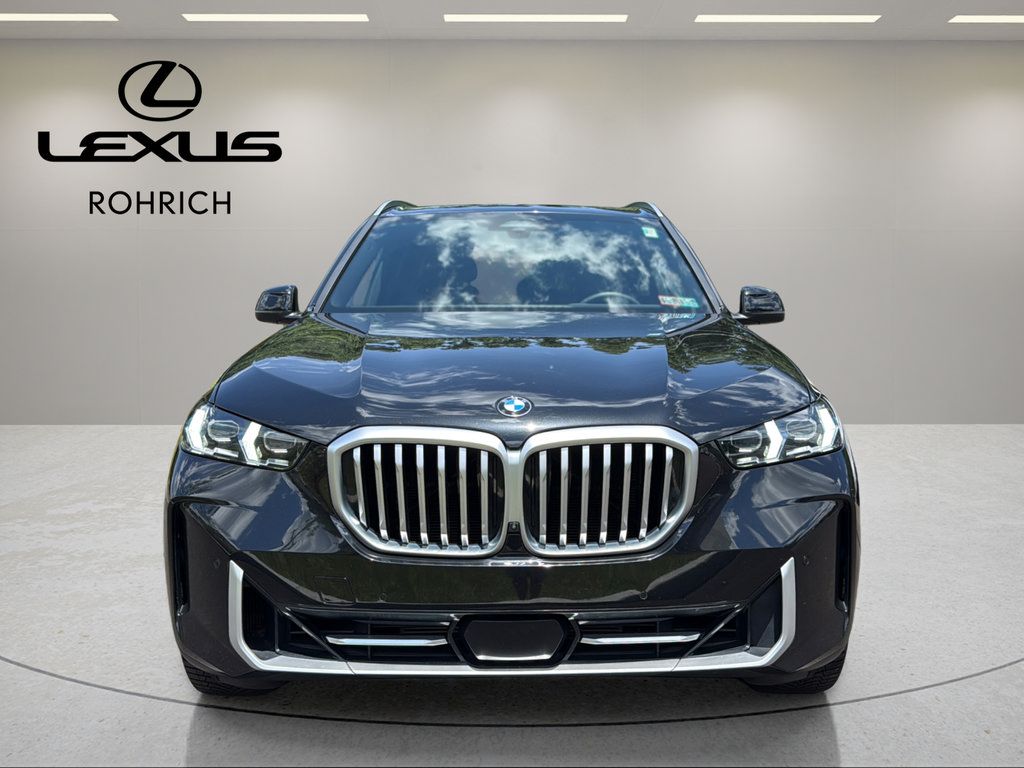 Used 2025 BMW X5 xDrive40i w/ Premium Package AWD/4WD image 2