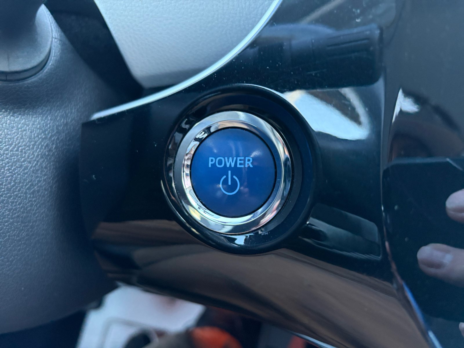 Used 2016 Toyota Prius Three FWD image 30