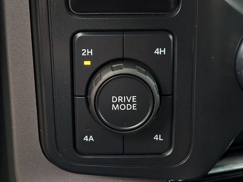 Used 2025 Ford F150 Lariat w/ Equipment Group 501A Mid AWD/4WD image 16