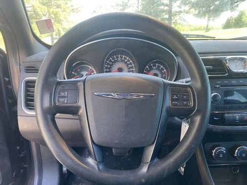 Used 2014 Chrysler 200 LX image 16