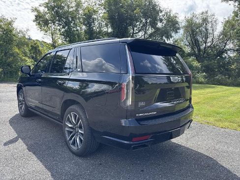 Used 2021 Cadillac Escalade Sport Platinum AWD/4WD image 4