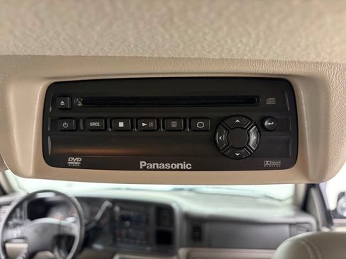 Used 2005 Chevrolet Tahoe Z71 w/ Preferred Equipment Group AWD/4WD image 39