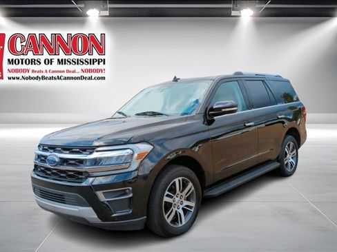Used 2024 Ford Expedition Limited image 1