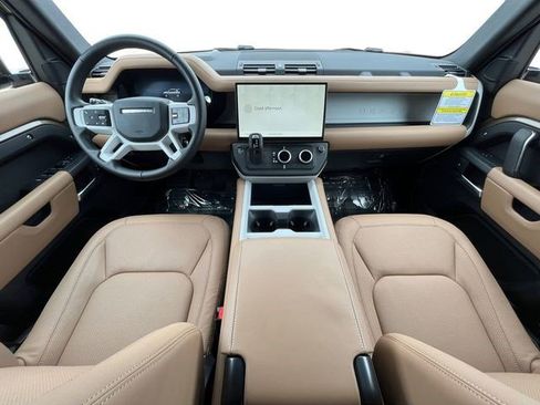 New 2026 Land Rover Defender 110 X-Dynamic SE AWD/4WD image 13