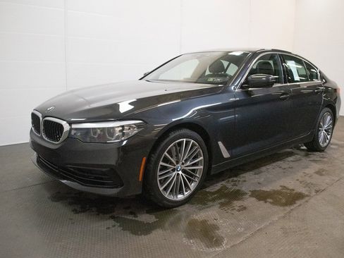 Used 2020 BMW 540i xDrive w/ Premium Package image 8