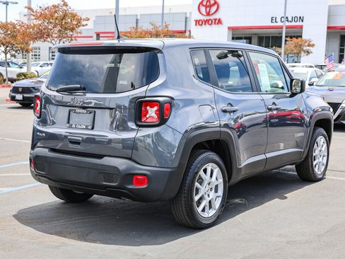 Used 2023 Jeep Renegade Latitude AWD/4WD image 22