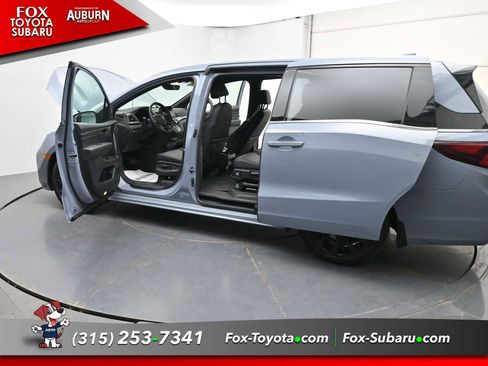 Used 2025 Honda Odyssey Sport-L image 40