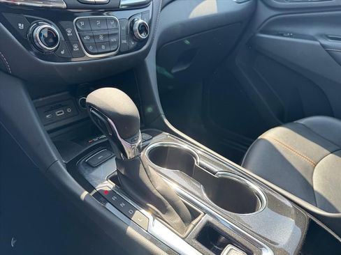 Used 2023 Chevrolet Equinox Premier image 20
