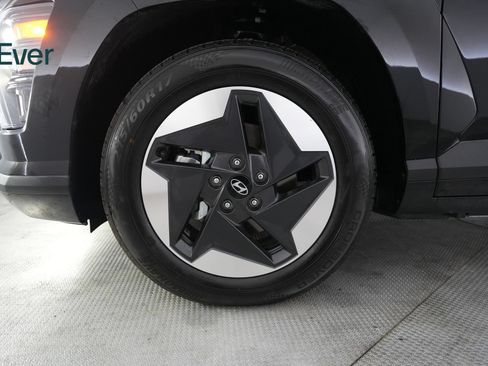 Used 2024 Hyundai Kona SE FWD image 19