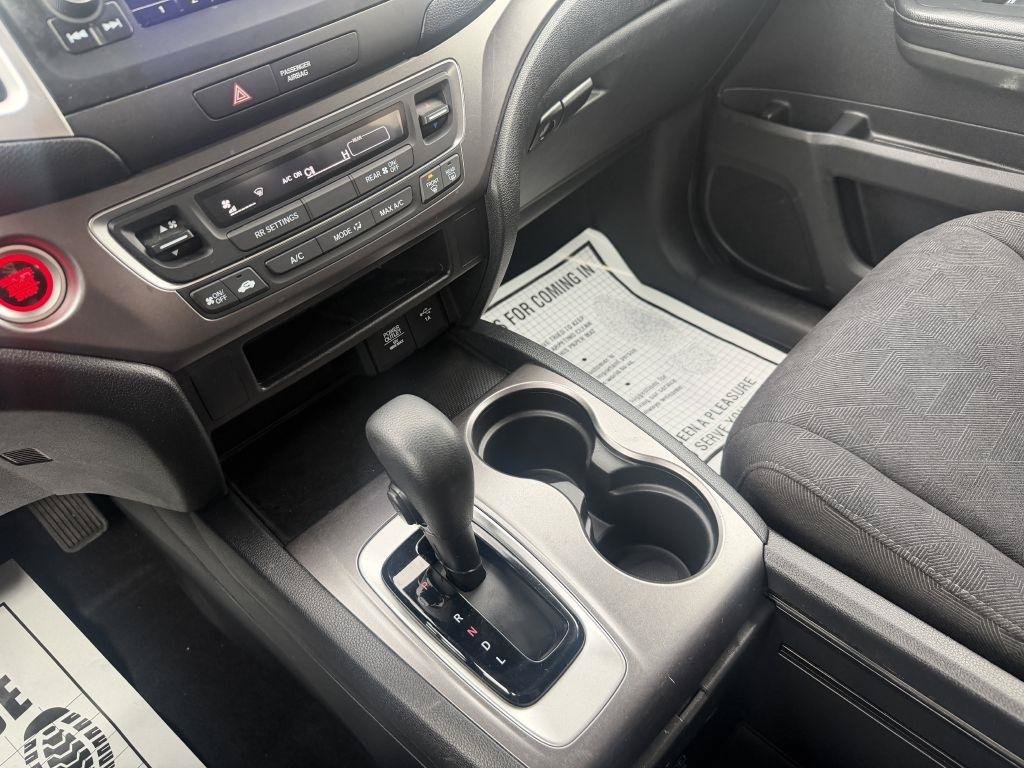 Used 2019 Honda Pilot LX image 18
