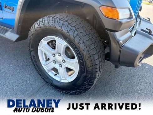 Used 2023 Jeep Wrangler Sport S image 16