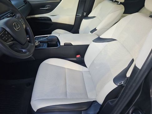 Used 2022 Lexus ES 350 w/ Premium Package FWD image 4