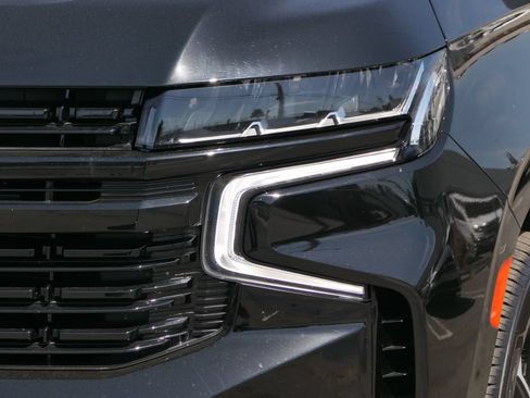 Used 2024 Chevrolet Suburban RST RWD image 7