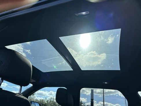 Used 2023 Chevrolet Blazer RS w/ Enhanced Convenience Package image 17