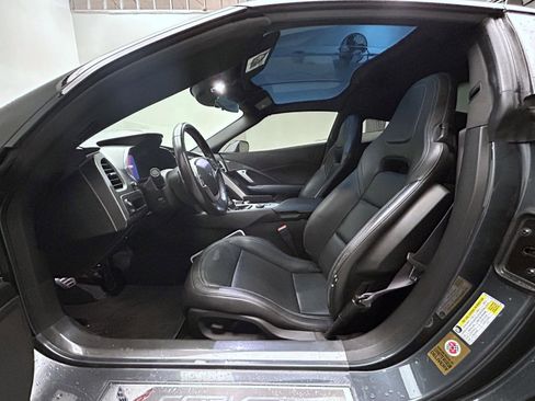 Used 2014 Chevrolet Corvette Stingray Coupe image 10