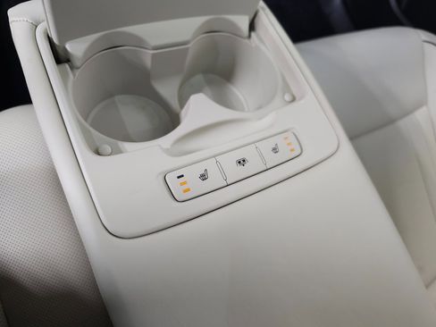 Used 2017 Genesis G80 3.8 w/ Option Group 03 image 35