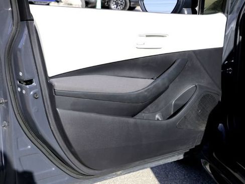 Used 2023 Toyota Corolla LE FWD image 21