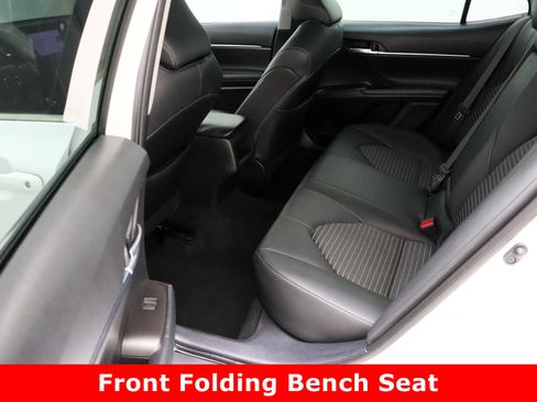 Used 2024 Toyota Camry SE image 26