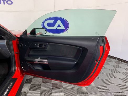 Used 2017 Ford Mustang GT Premium w/ Equipment Group 401A RWD image 32