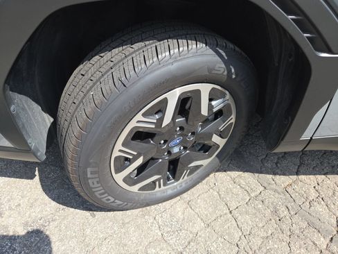 Certified 2025 Subaru Forester Premium AWD/4WD image 14