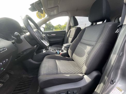 Used 2020 Nissan Rogue SV AWD/4WD image 17
