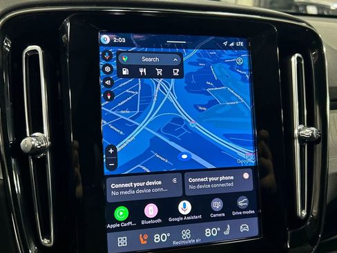 Used 2026 Volvo XC40 B5 Core w/ Protection Package Premier image 16