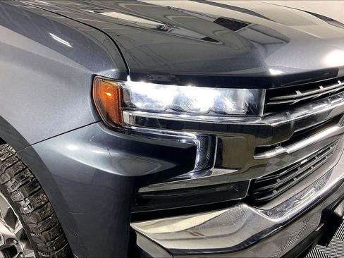 Used 2022 Chevrolet Silverado 1500 LT AWD/4WD image 38