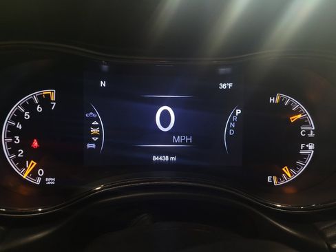 Used 2019 Jeep Grand Cherokee High Altitude AWD/4WD image 23