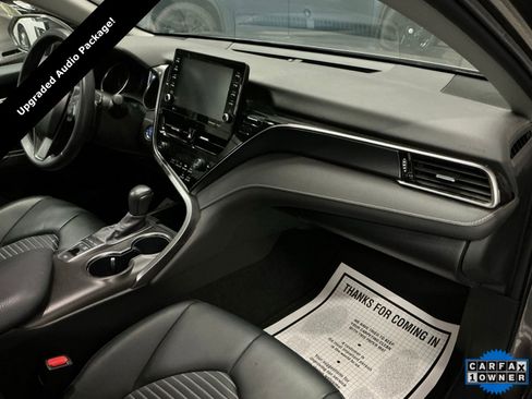 Used 2023 Toyota Camry SE image 11