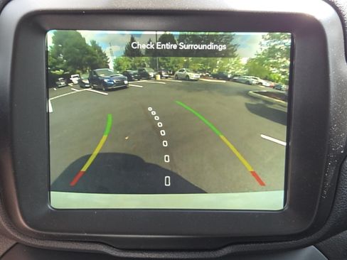 Used 2022 Jeep Renegade Sport w/ Sport Appearance Group FWD image 12