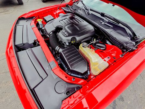 Used 2022 Dodge Challenger GT RWD image 40