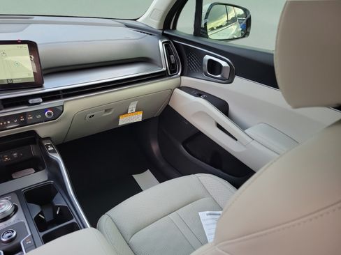 New 2026 Kia Sorento EX FWD image 10