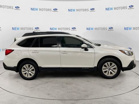 Used 2018 Subaru Outback 2.5i Premium image 6