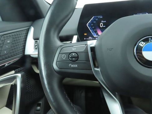 Used 2023 BMW X1 xDrive28i image 11