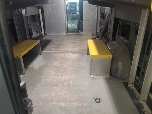 Used 2018 Mercedes-Benz Sprinter 2500 image 5