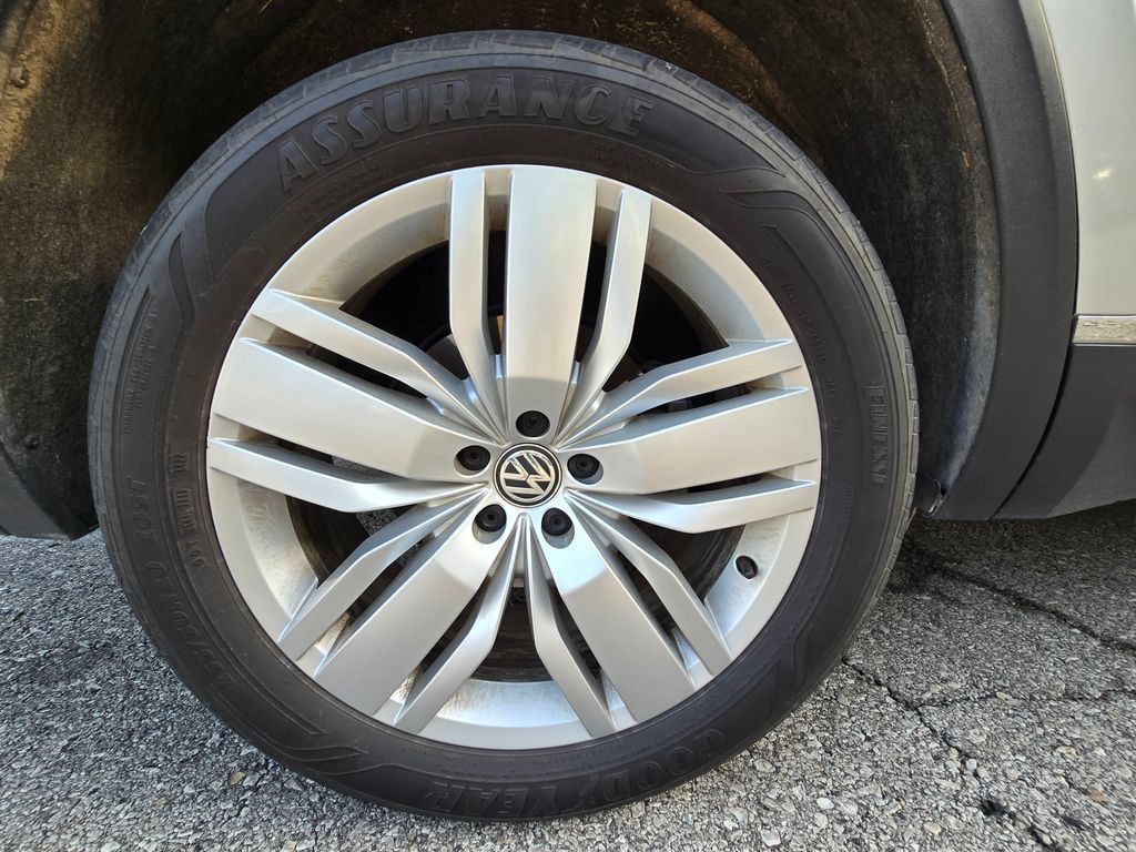 Used 2019 Volkswagen Atlas SEL Premium AWD/4WD image 18