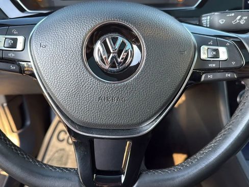 Used 2019 Volkswagen Jetta SEL Premium image 38