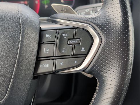 Used 2023 Lexus LX 600 F Sport w/ Accessory Package (Z1) image 15