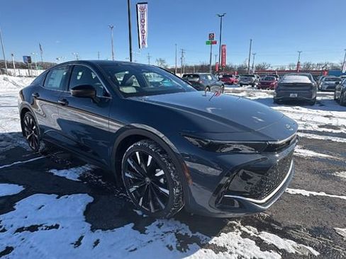 New 2026 Toyota Crown Platinum image 8