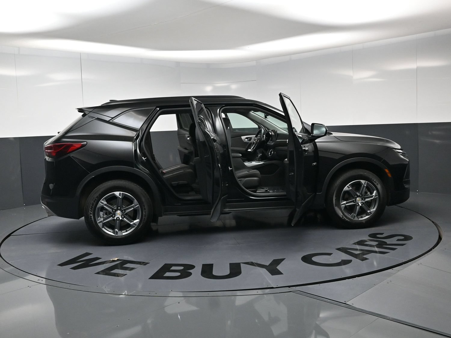 Used 2025 Chevrolet Blazer LT w/ Convenience Package FWD image 25