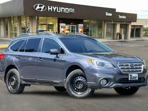 Used 2017 Subaru Outback 2.5i Premium AWD/4WD image 2