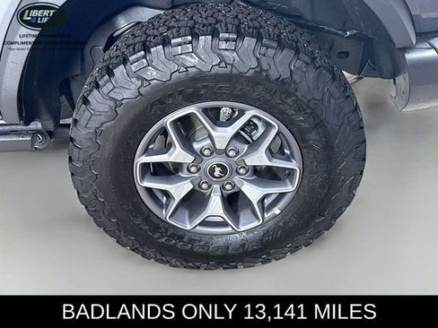 Used 2025 Ford Bronco Badlands image 30