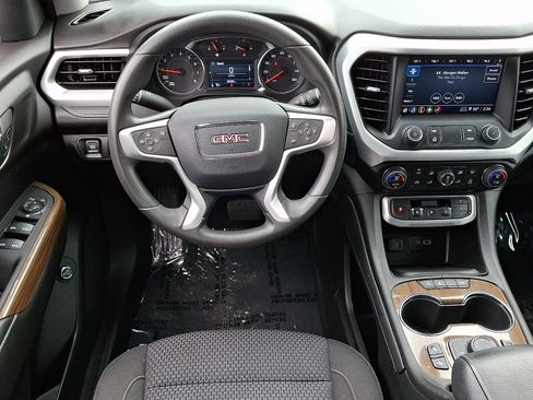 Certified 2023 GMC Acadia SLE w/ Driver Convenience Package FWD image 12