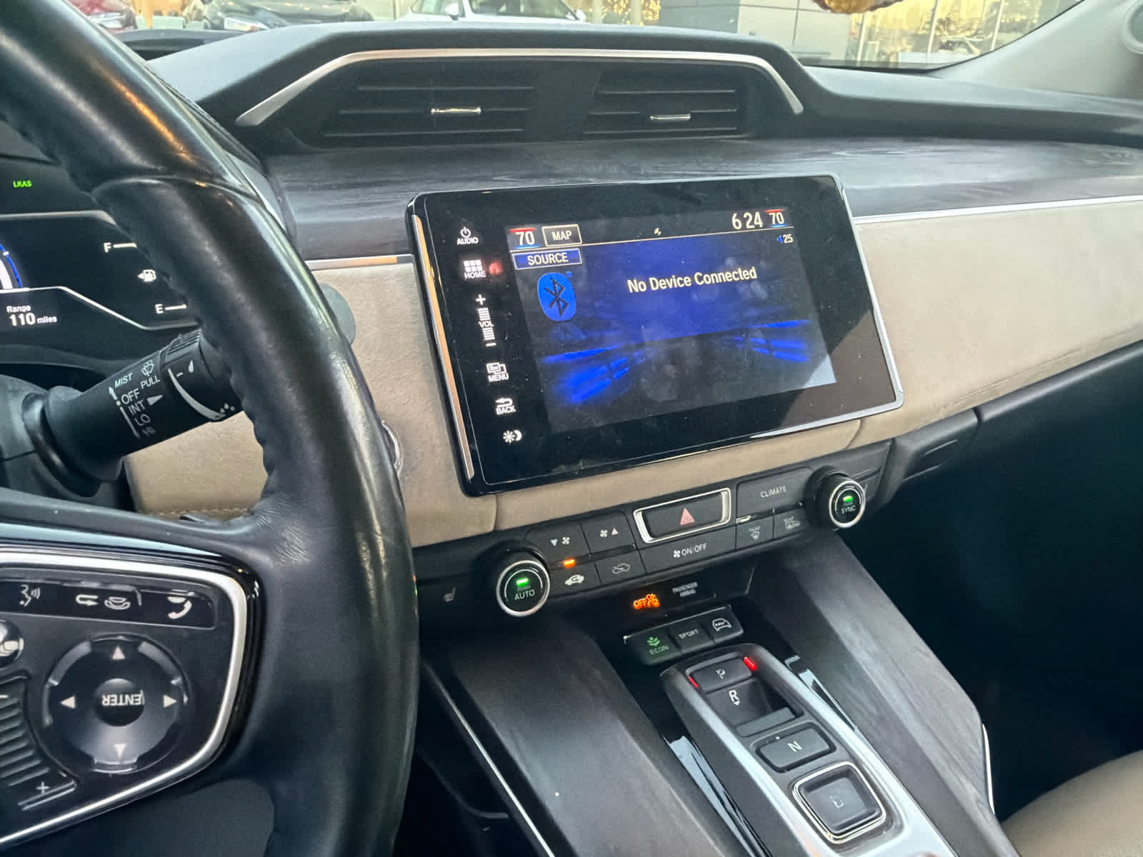 Used 2018 Honda Clarity Touring image 2