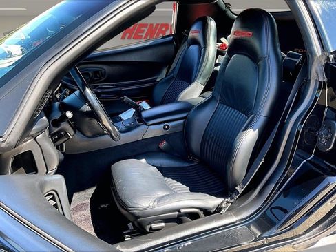 Used 2002 Chevrolet Corvette Z06 w/ Memory Pkg RWD image 21