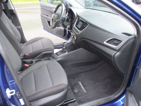 Used 2021 Hyundai Accent SE FWD image 14